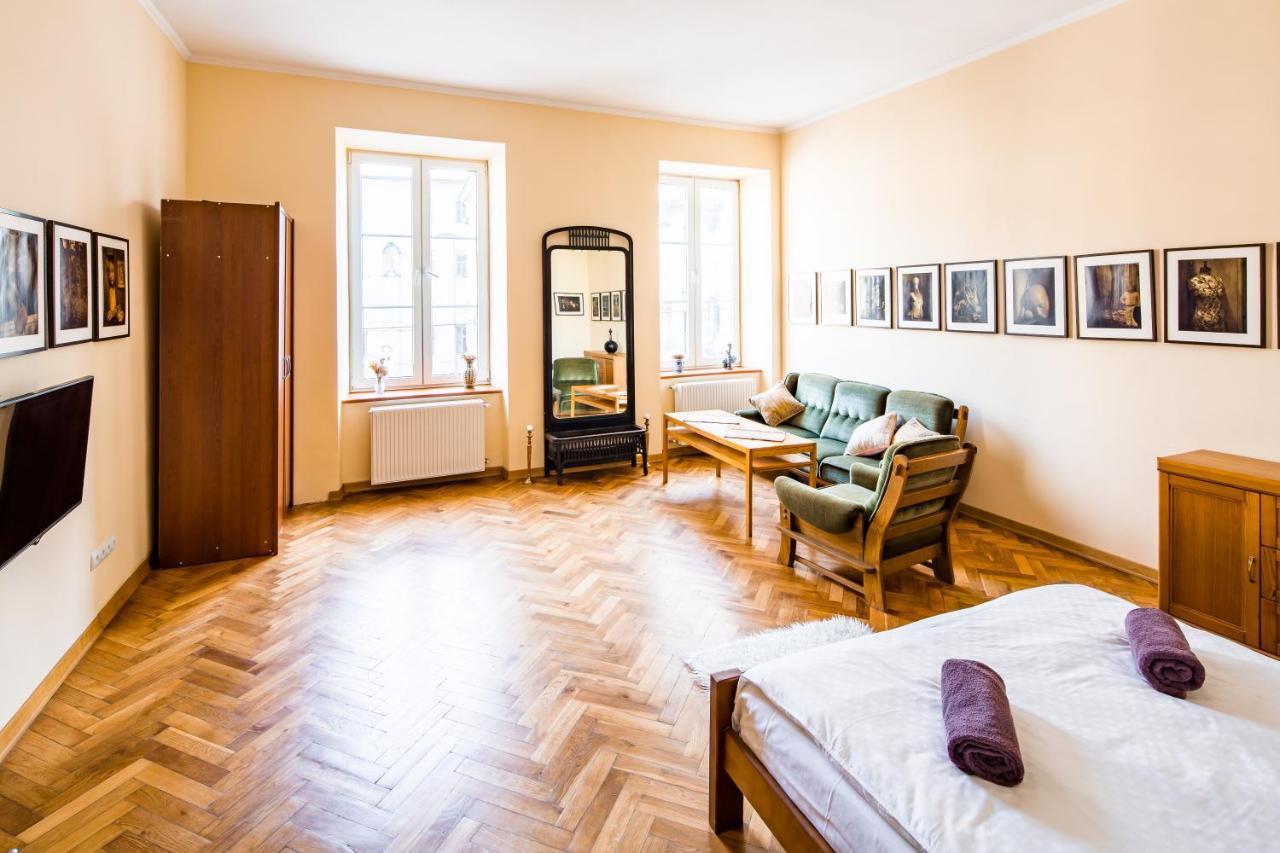 Romari Ставропігійська Apartment Liov Exterior foto